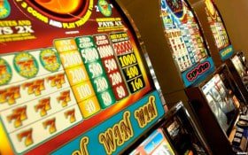 Tampilan pertandingan VCT di platform kawan slot dengan tim dan skor live
